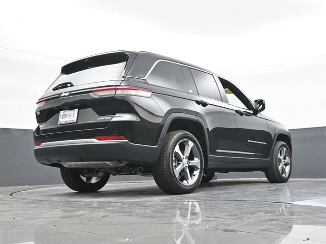Used 2026 Jeep Grand Cherokee Limited w/ Luxury Tech Group II AWD/4WD image 50
