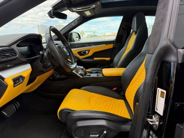 Used 2020 Lamborghini Urus image 12