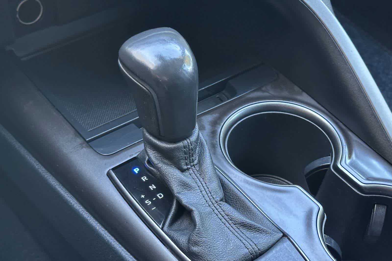 Used 2021 Toyota Camry SE FWD image 25