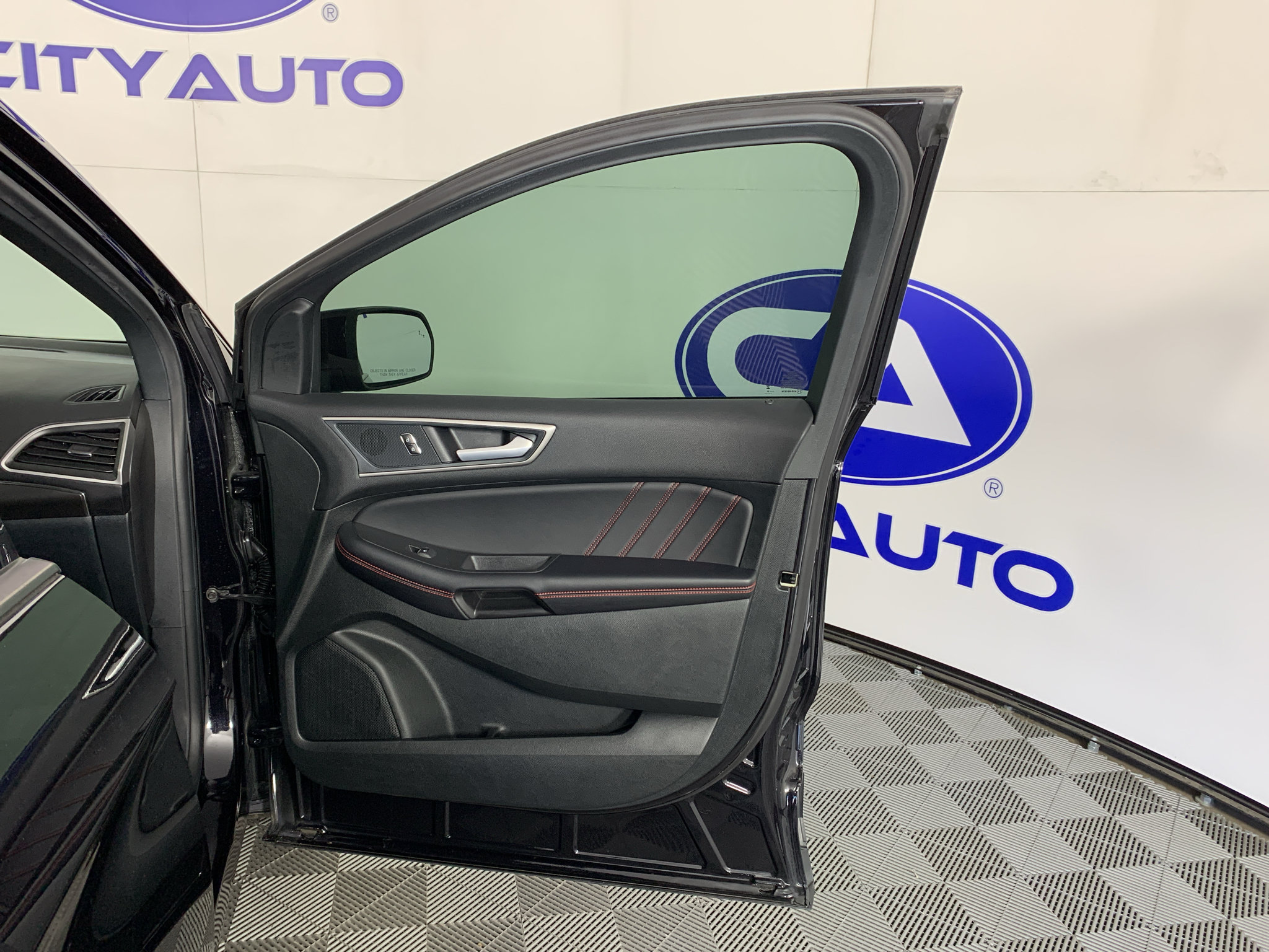 Used 2023 Ford Edge ST-Line AWD/4WD image 37