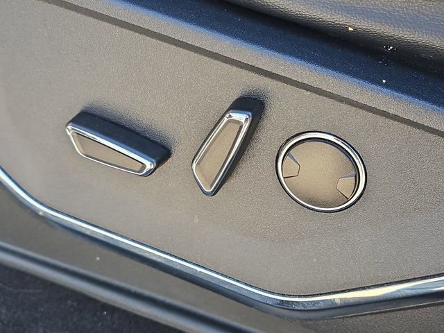 Used 2022 Ford F150 Lariat w/ Equipment Group 502A High AWD/4WD image 12