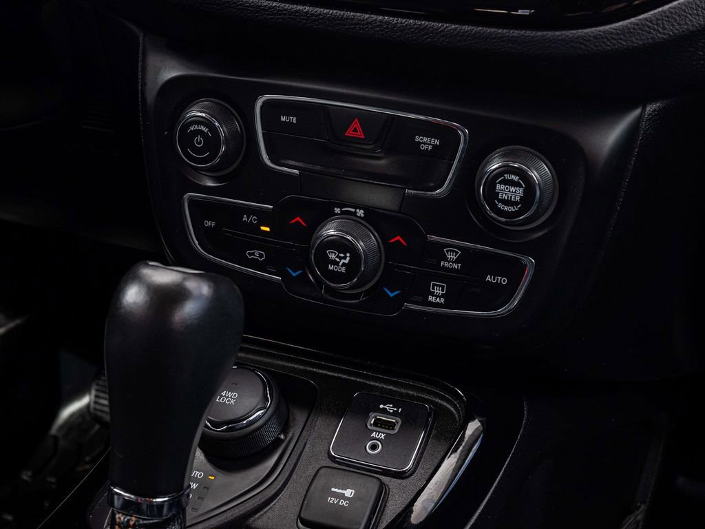 Used 2020 Jeep Compass Limited image 22