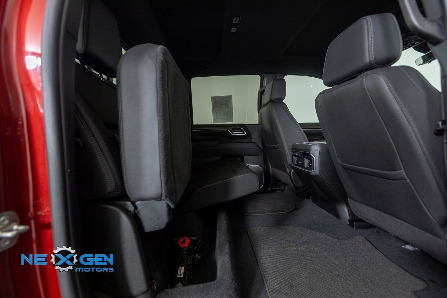 Used 2025 Chevrolet Silverado 2500 High Country w/ Technology Package image 37