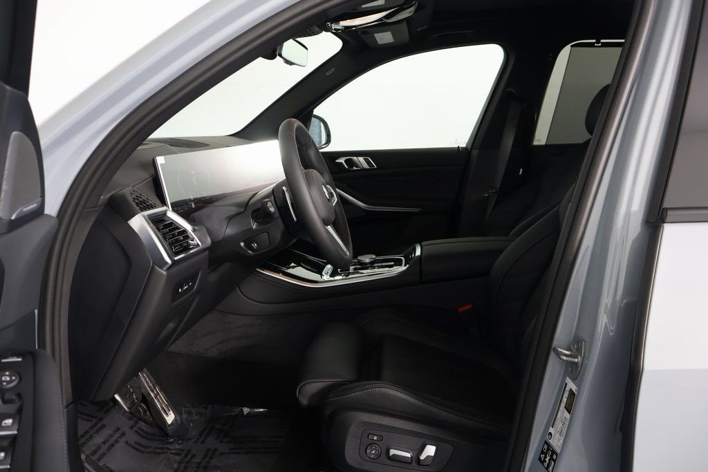 New 2026 BMW X5 xDrive40i w/ M Sport Package image 5