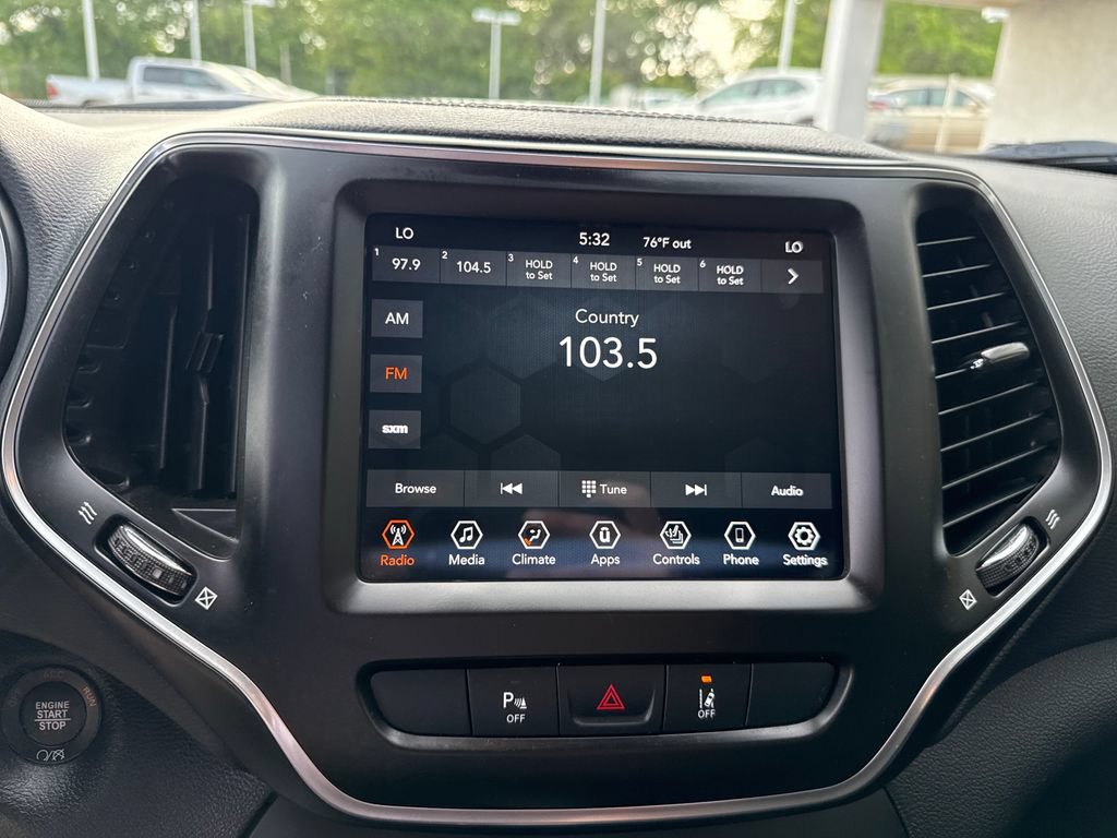 Used 2022 Jeep Cherokee Latitude Lux FWD image 18