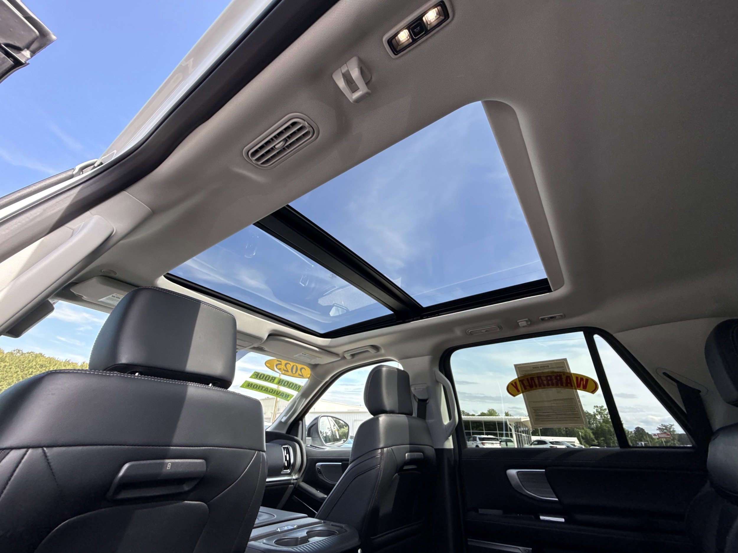Used 2025 Ford Expedition Max Platinum AWD/4WD image 29