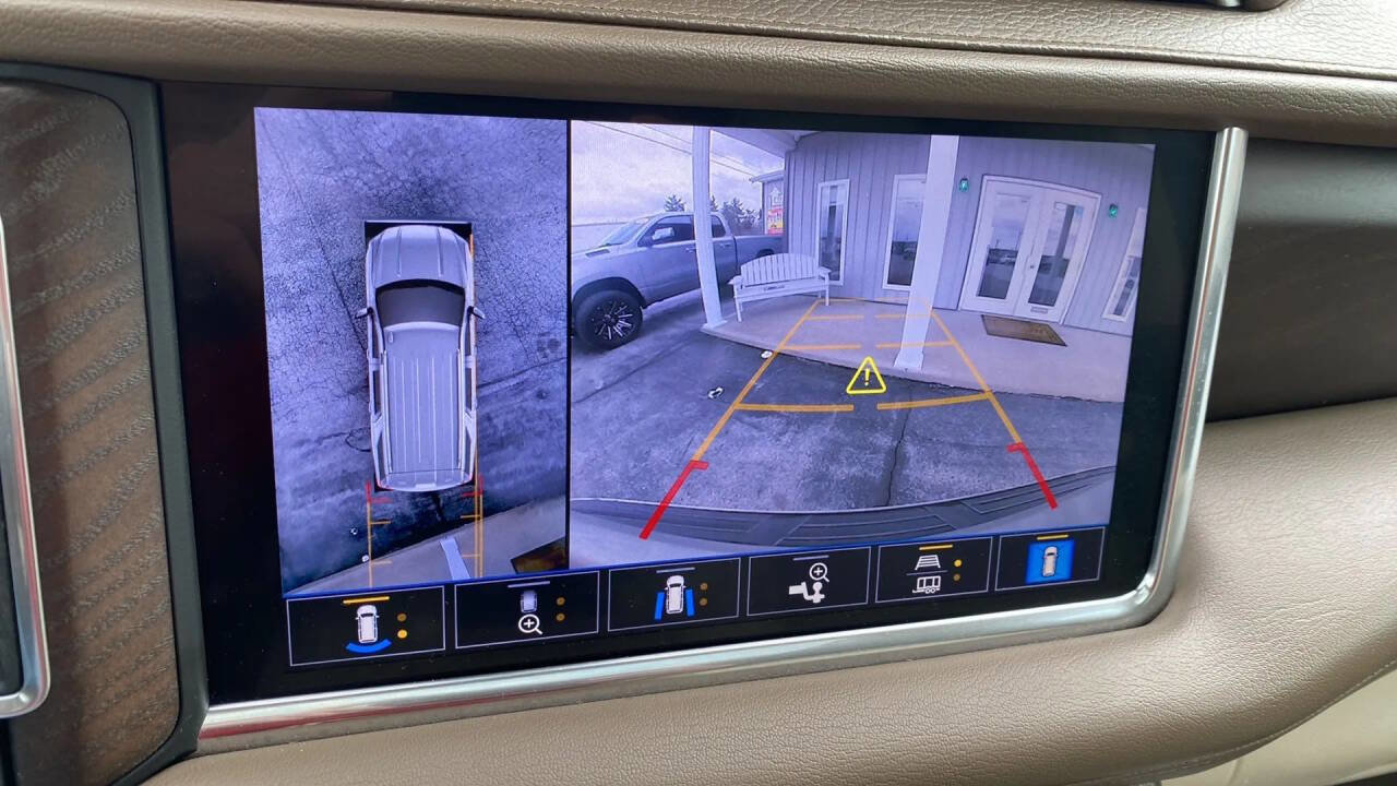 Used 2021 GMC Yukon XL Denali w/ Denali Premium Package image 19