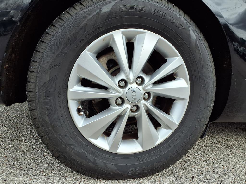 Used 2016 Kia Sedona LX w/ Option Group 020 FWD image 32