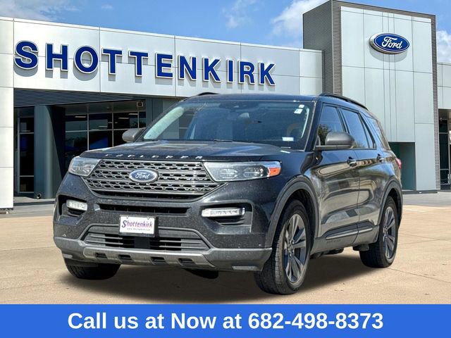 Used 2021 Ford Explorer XLT w/ Equipment Group 202A image 3