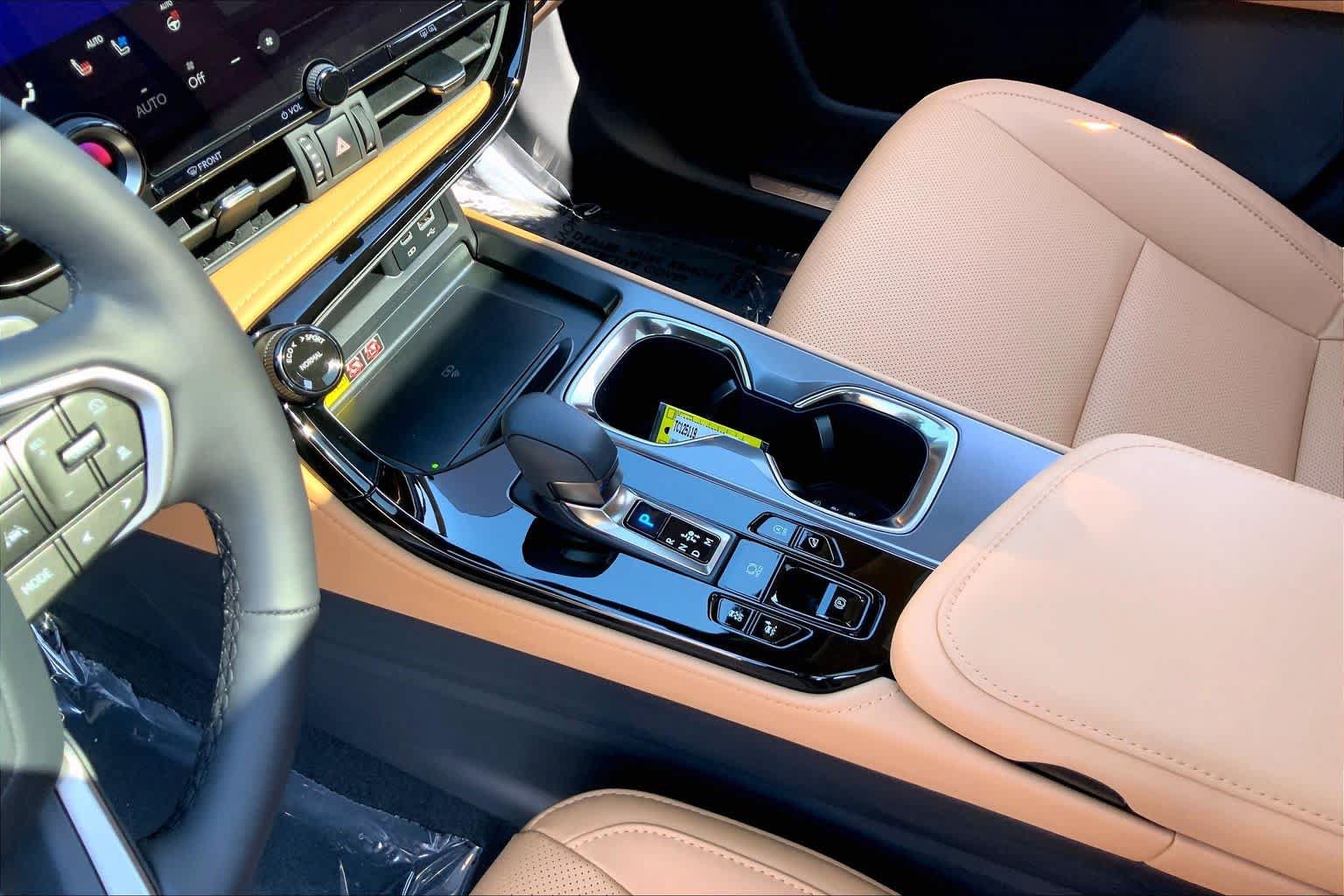 Certified 2026 Lexus NX 350 AWD w/ Accessory Package (2T) image 17