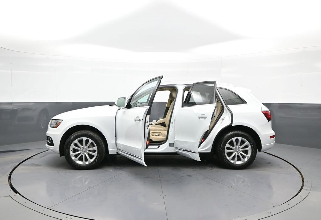 Used 2016 Audi Q5 2.0T Premium Plus w/ Technology Package image 43