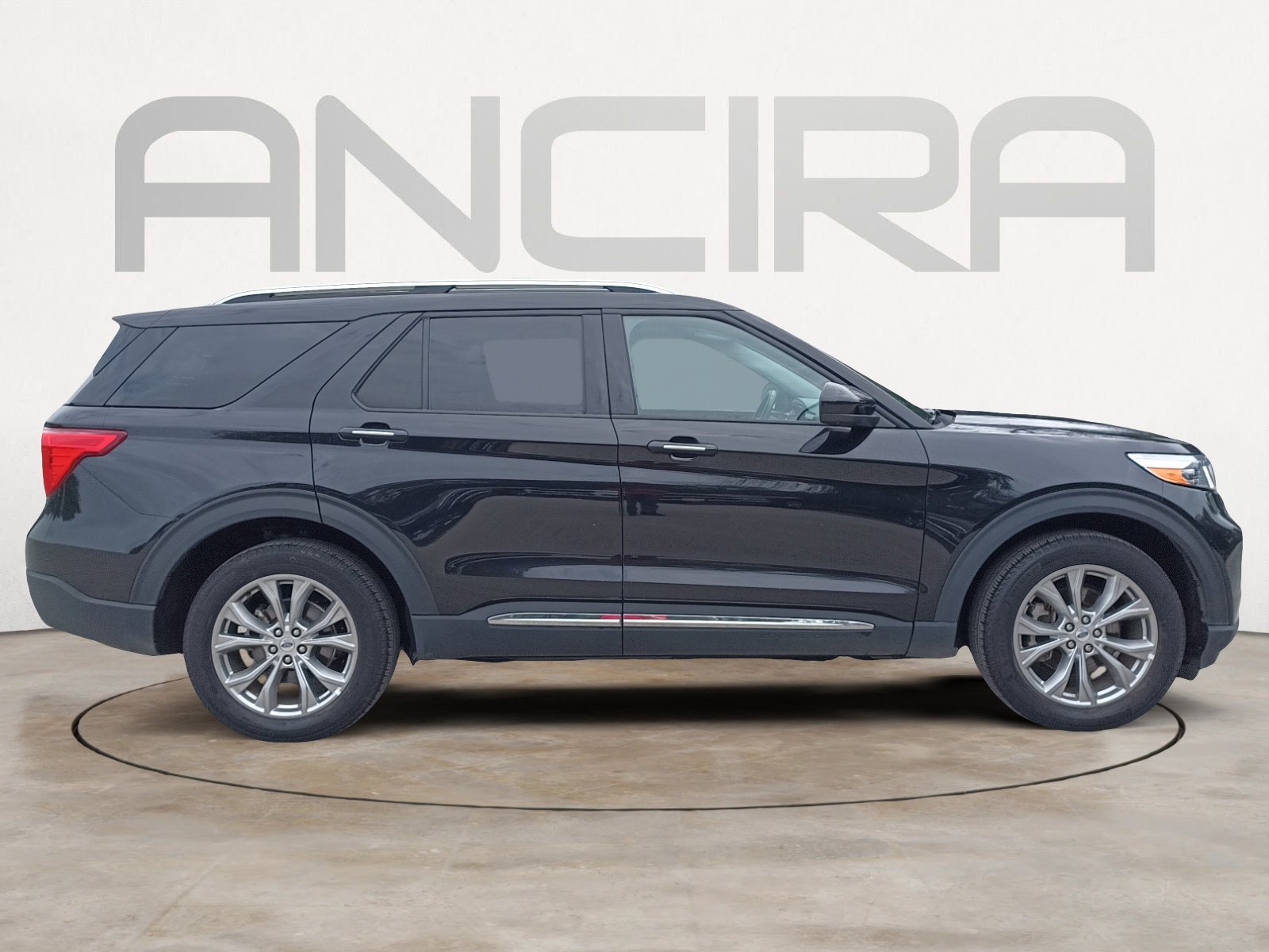 Used 2023 Ford Explorer Limited image 11