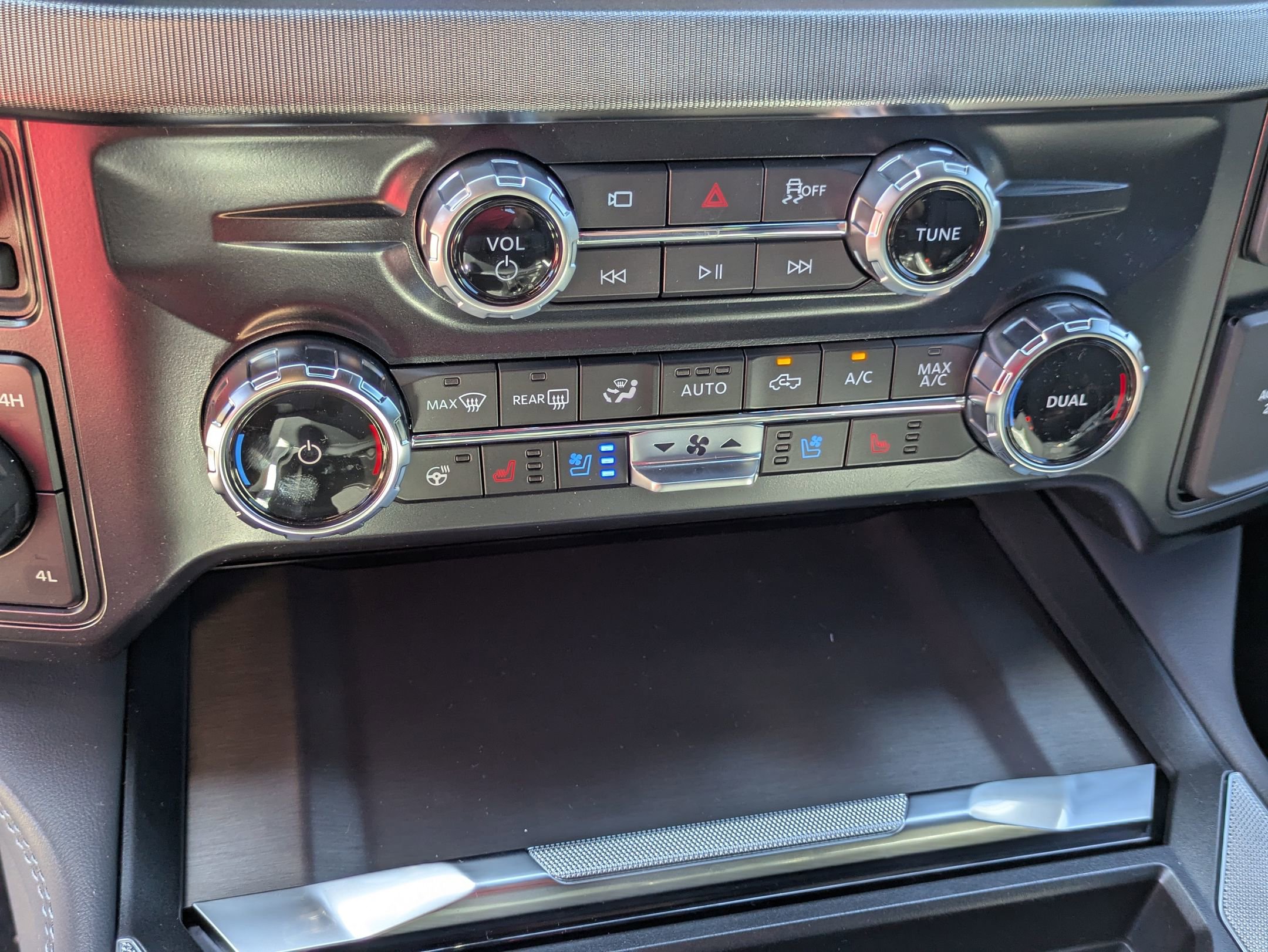 New 2026 Ford F250 Platinum w/ Tremor Off-Road Package image 24