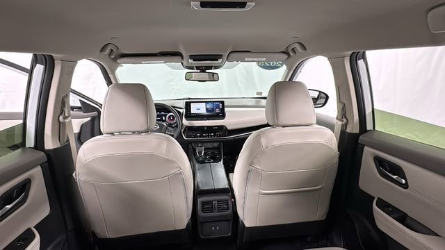 Certified 2025 Nissan Rogue SL image 18