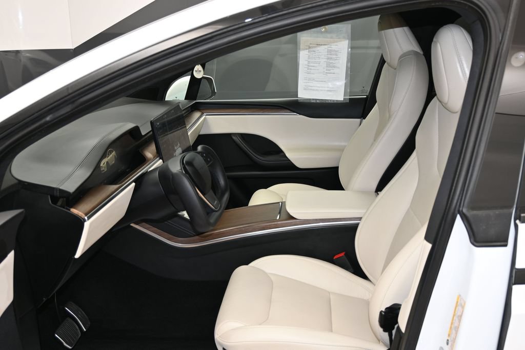 Used 2023 Tesla Model X AWD/4WD image 17