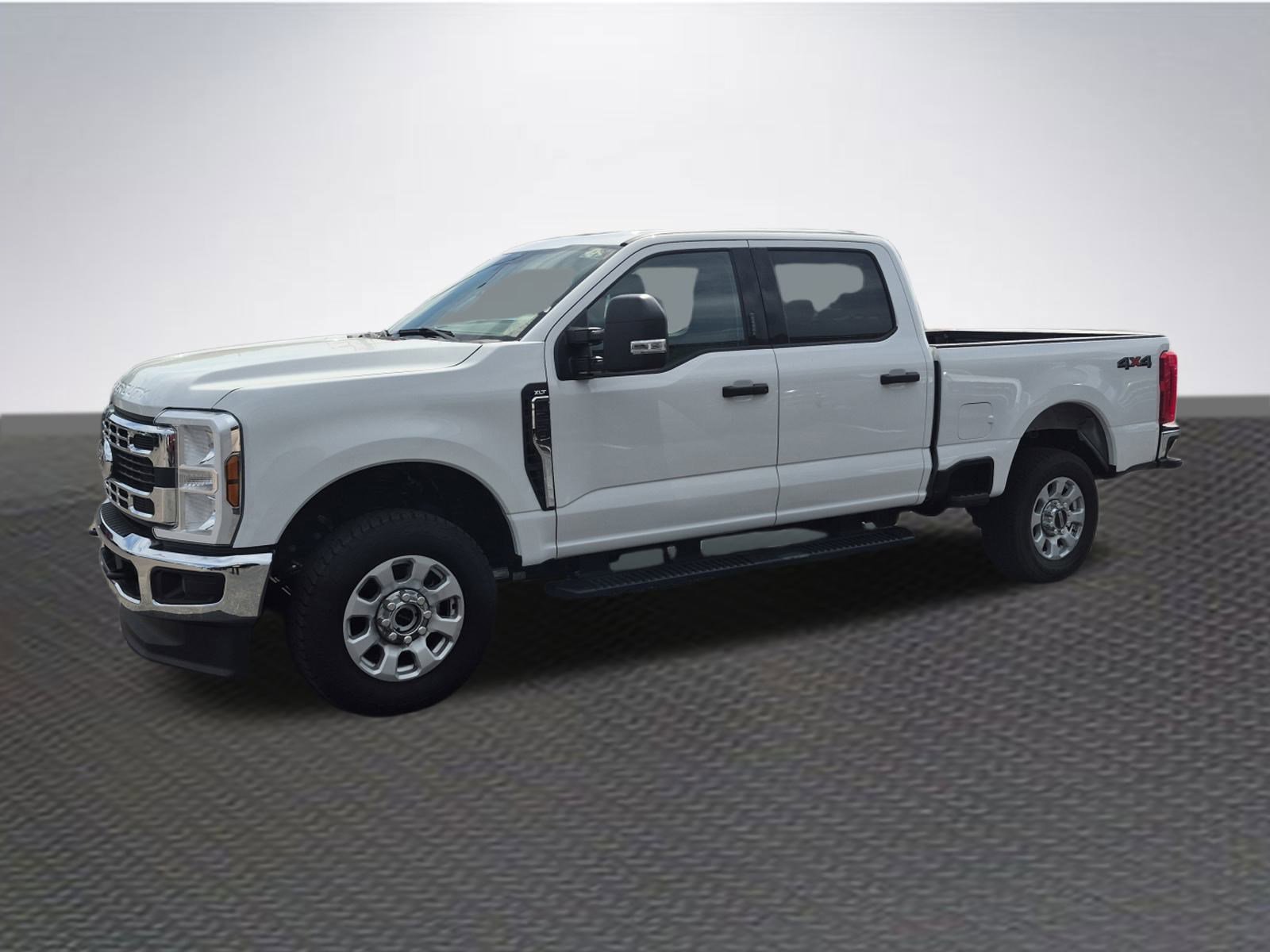 Used 2024 Ford F250 XLT image 2