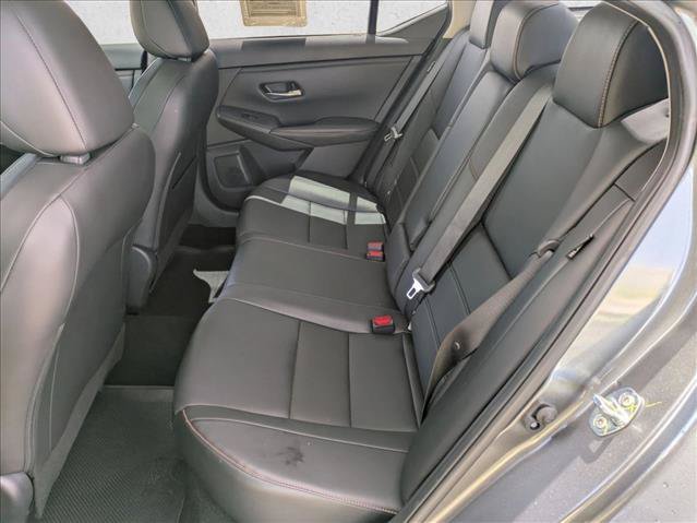 Used 2023 Nissan Sentra SR w/ SR Premium Package FWD image 18