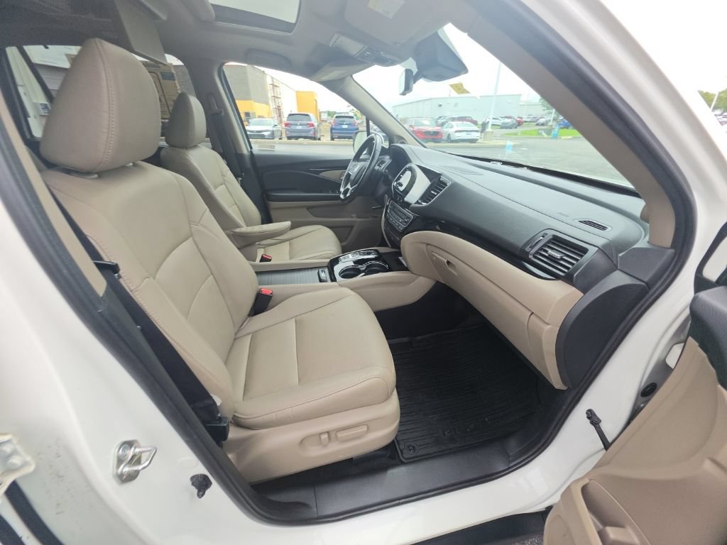 Used 2019 Honda Pilot Elite image 34