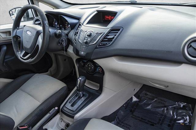 Used 2013 Ford Fiesta S image 25