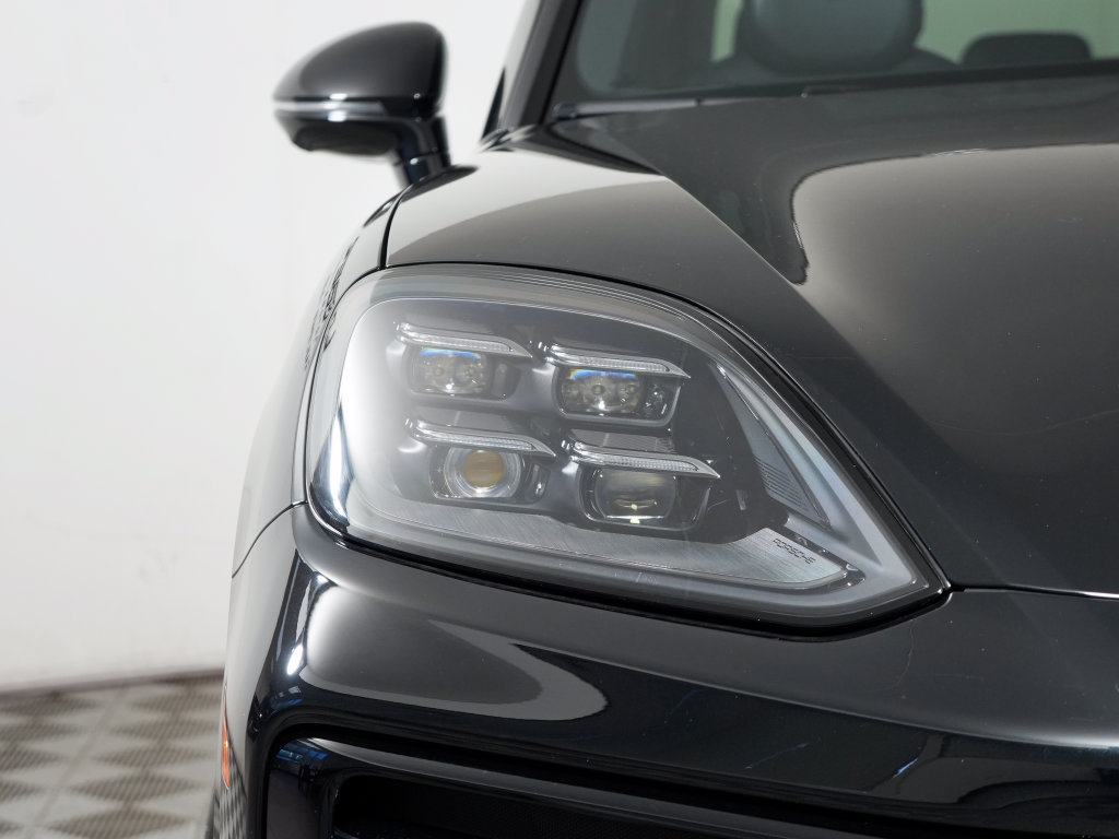 New 2026 Porsche Cayenne S AWD/4WD image 11