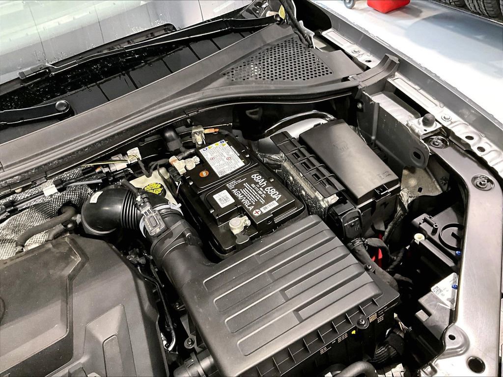 Used 2023 Volkswagen Tiguan SE w/ Panoramic Sunroof Package AWD/4WD image 30