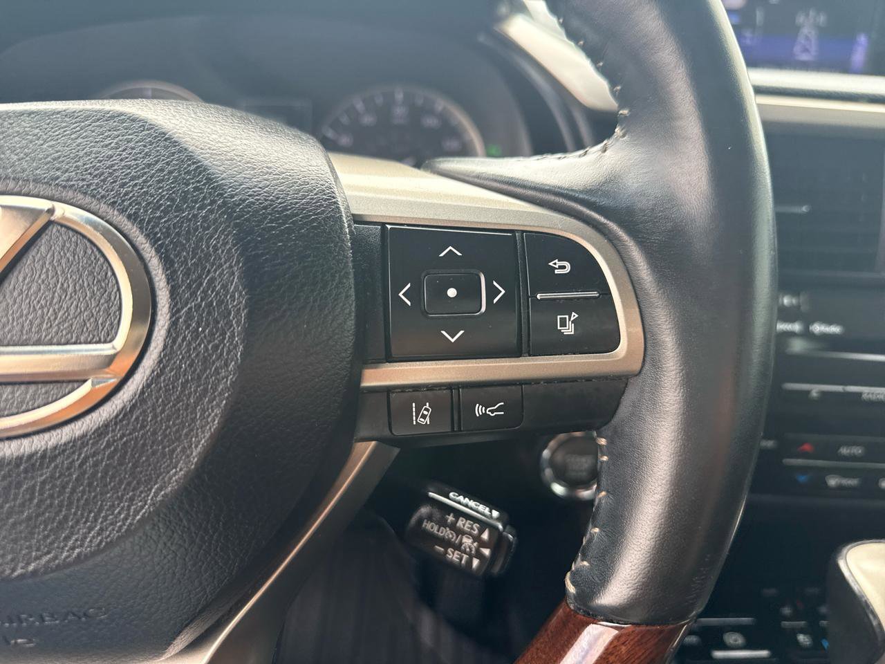 Used 2017 Lexus RX 350 FWD w/ Premium Package image 20