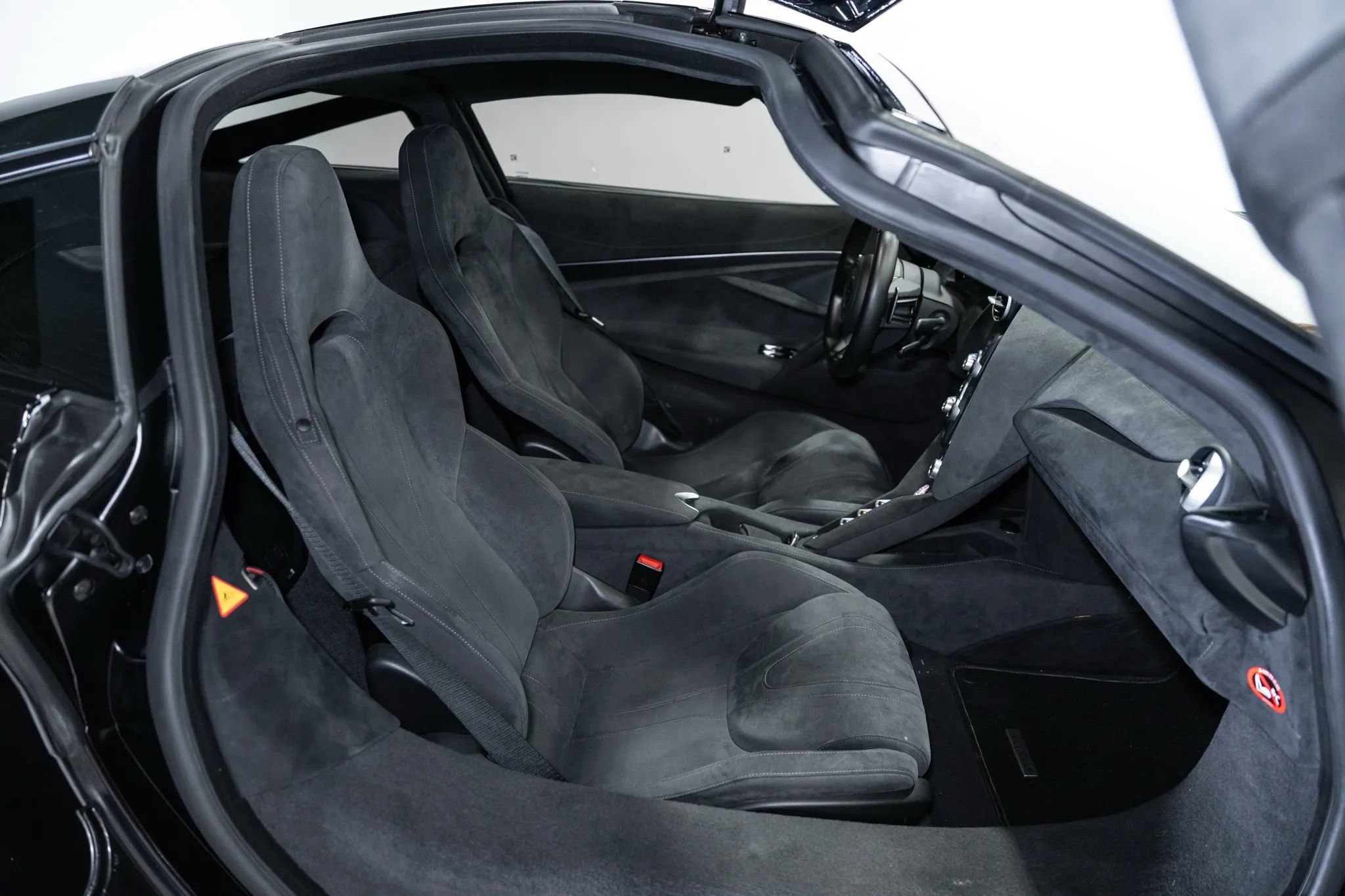 Used 2018 McLaren 720S image 29