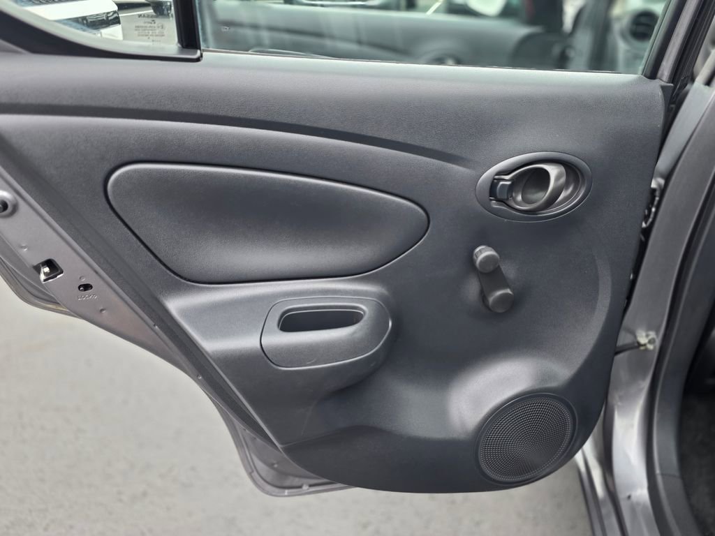 Used 2016 Nissan Versa S FWD image 17