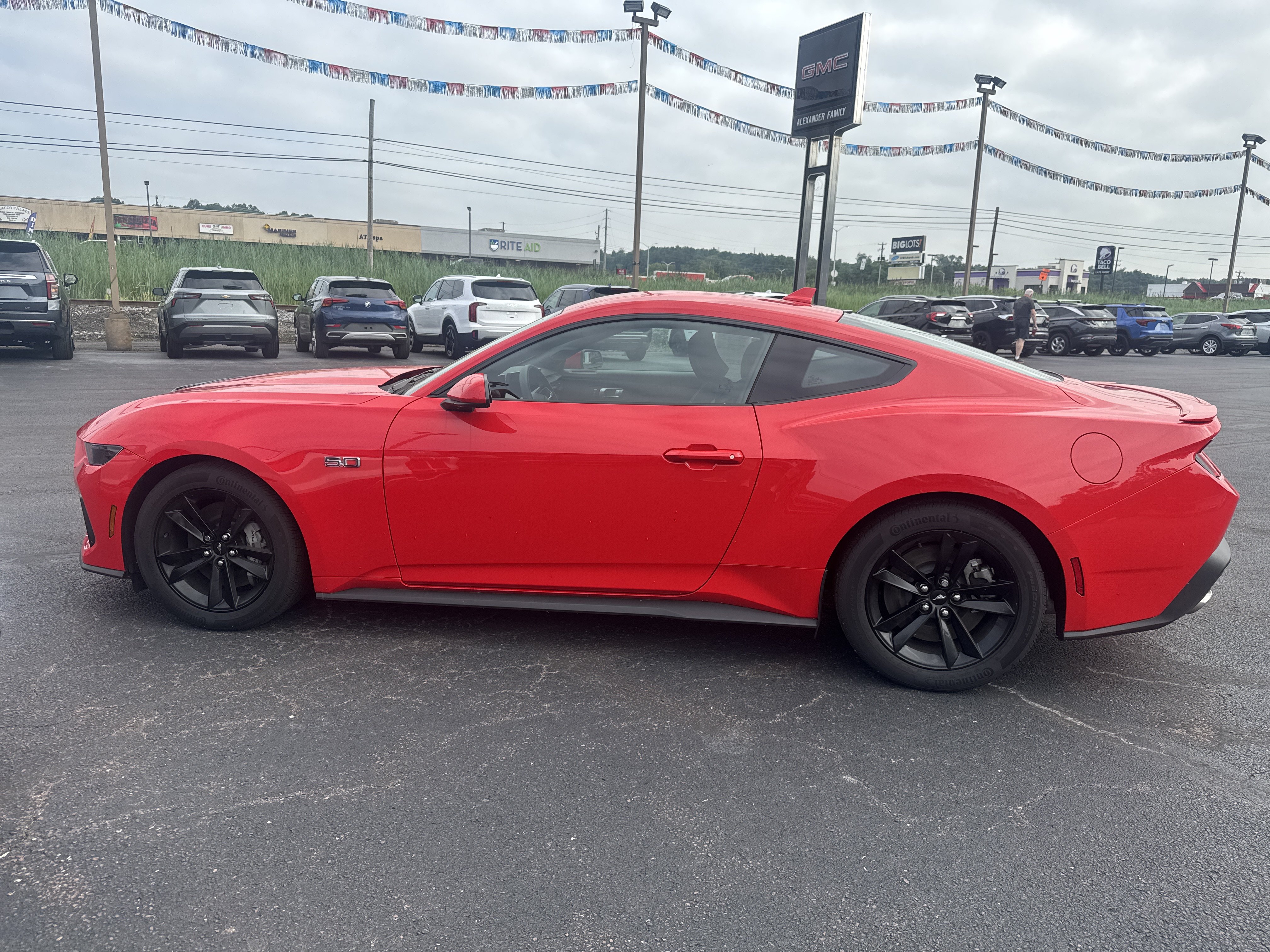 Used 2025 Ford Mustang GT RWD image 9