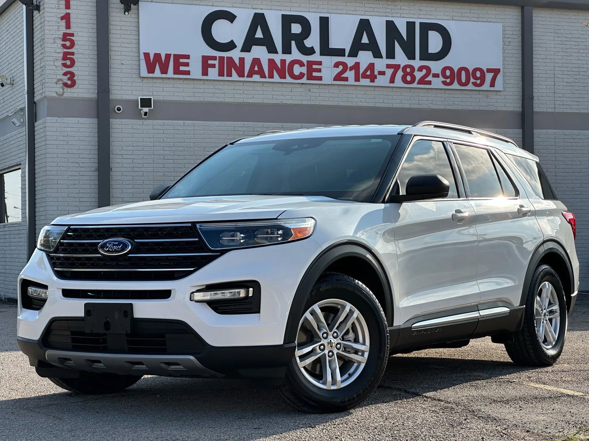 Used 2022 Ford Explorer XLT w/ Equipment Group 202A image 1