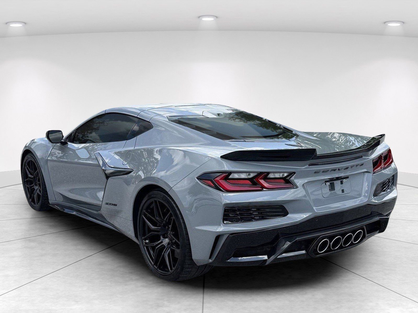 Used 2025 Chevrolet Corvette Z06 w/ Stealth Interior Trim Package RWD image 6