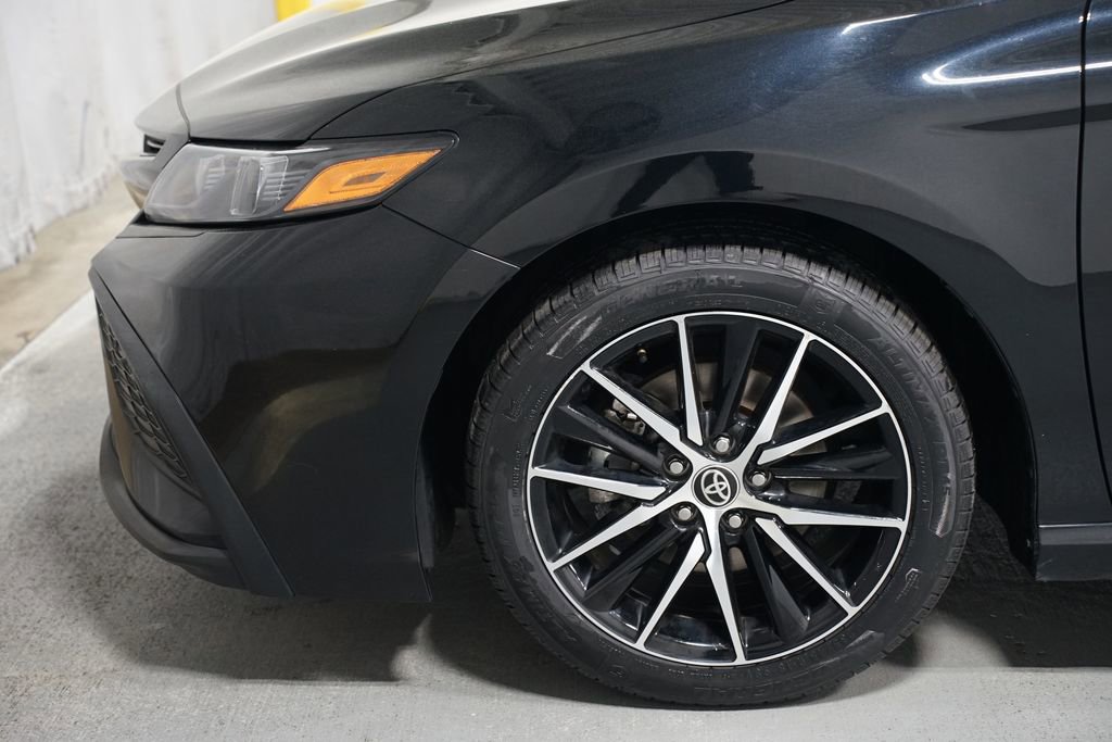 Certified 2023 Toyota Camry SE image 5