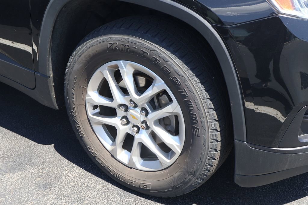 Used 2018 Chevrolet Traverse LS FWD image 5