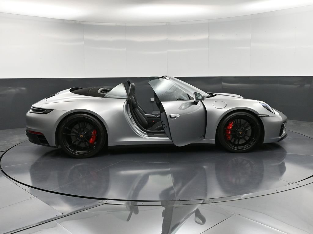Certified 2024 Porsche 911 Carrera GTS image 36