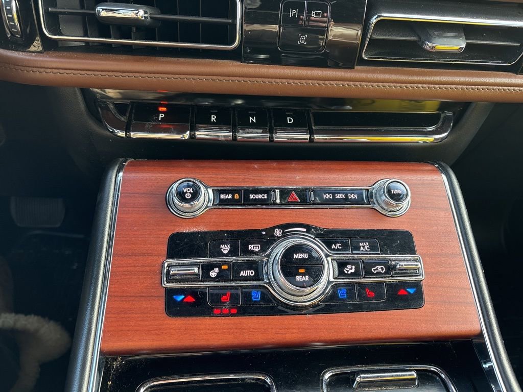 Used 2021 Lincoln Aviator Reserve w/ Equipment Group 202A image 22