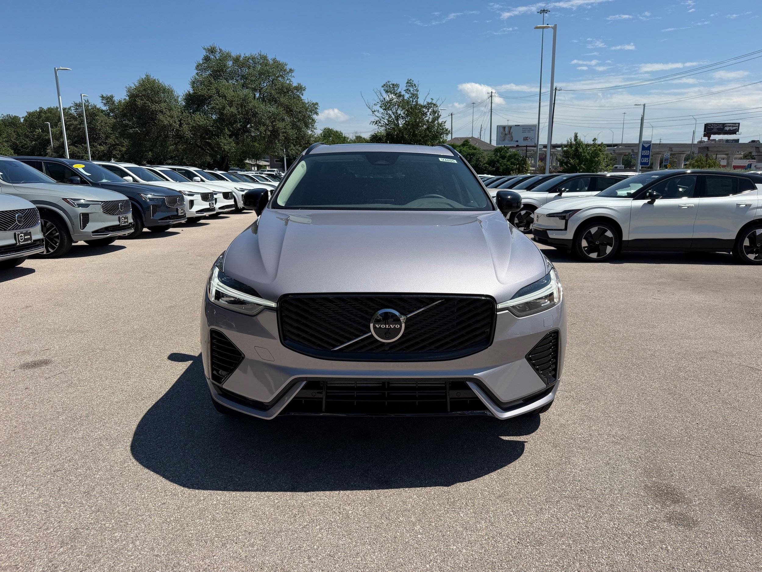 New 2026 Volvo XC60 T8 Plus w/ Protection Package Premier AWD/4WD image 6