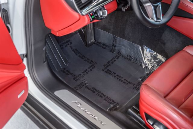 Used 2020 Porsche Panamera image 38