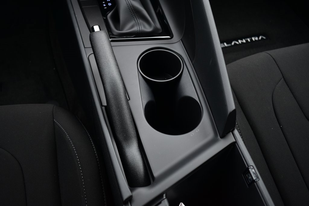 New 2025 Hyundai Elantra Sport image 29