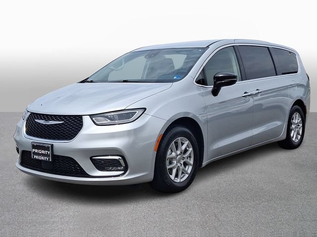 Used 2024 Chrysler Pacifica Touring-L