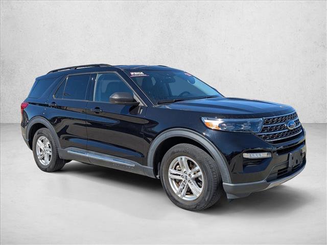 Used 2023 Ford Explorer XLT w/ Equipment Group 202A image 3