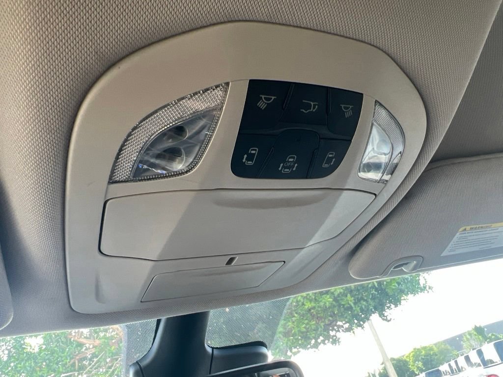 Certified 2023 Chrysler Pacifica Touring-L FWD image 58