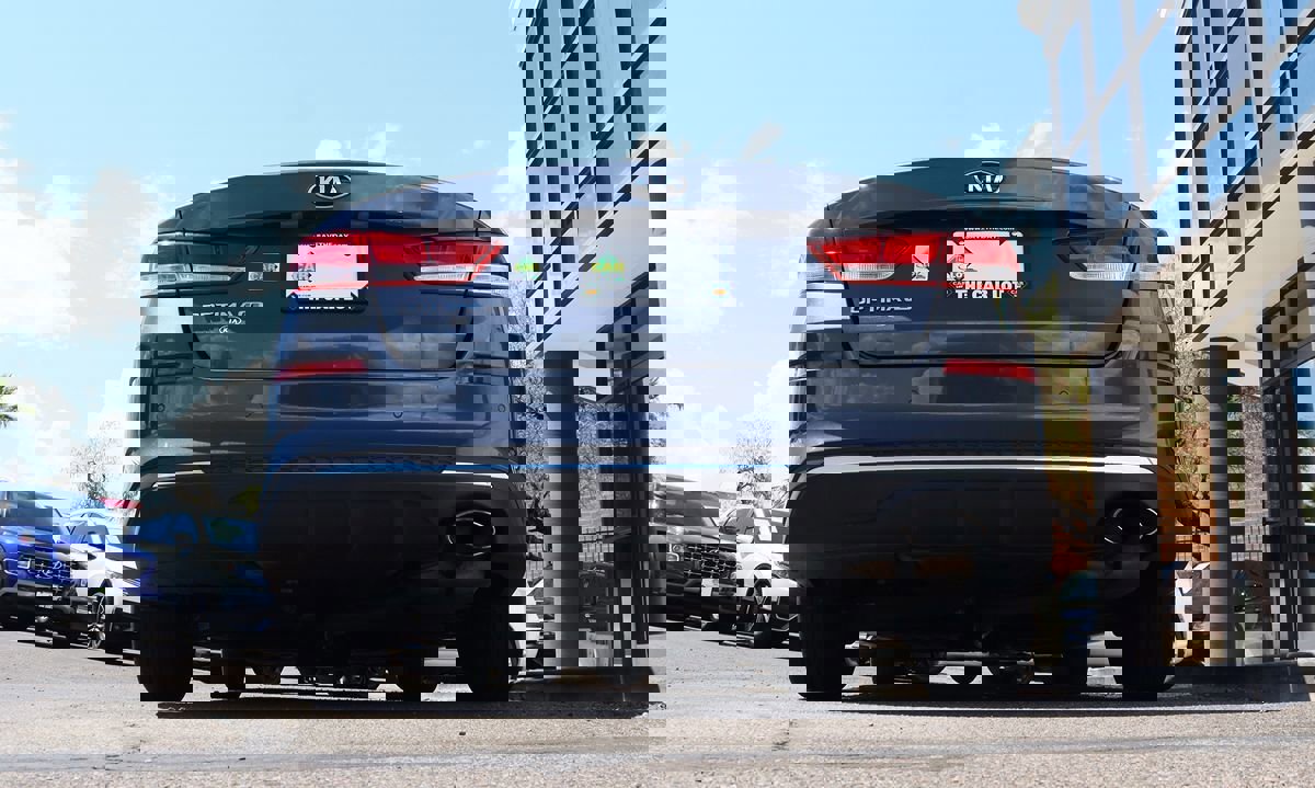 Used 2020 Kia Optima LX image 12