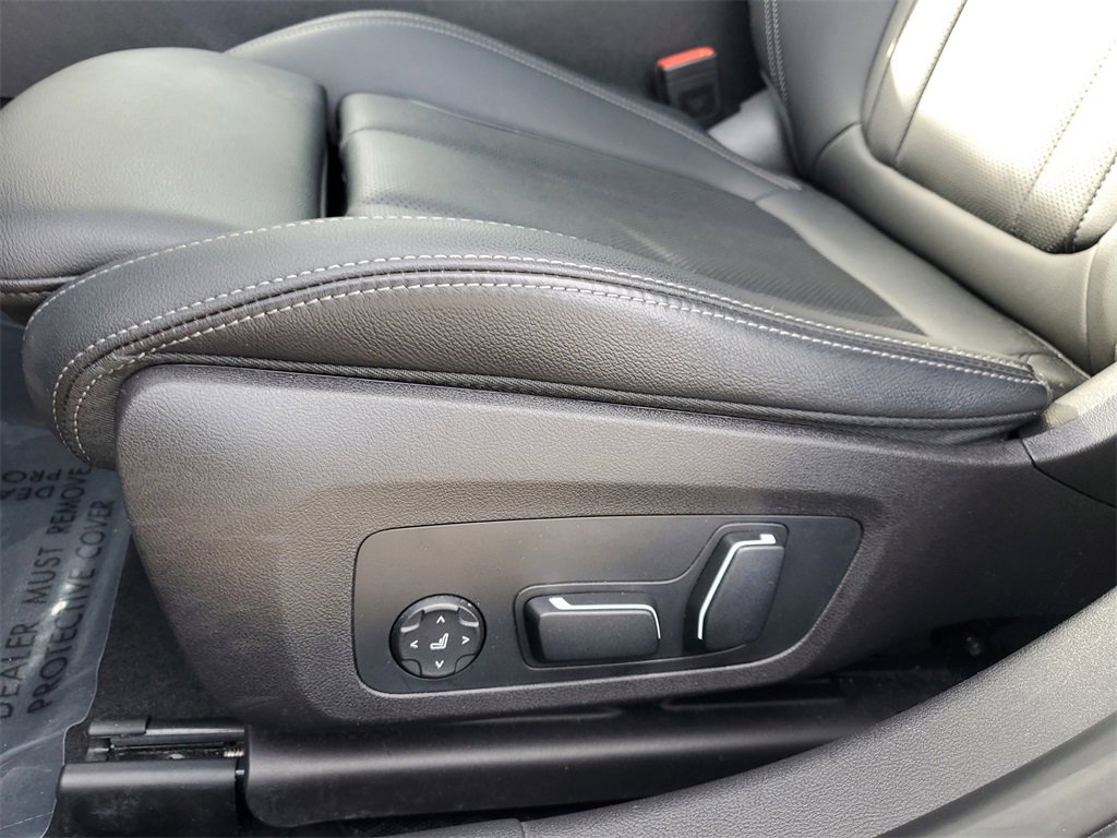 Used 2025 BMW 330i Sedan image 22