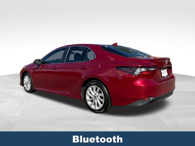 Used 2021 Toyota Camry LE FWD image 4