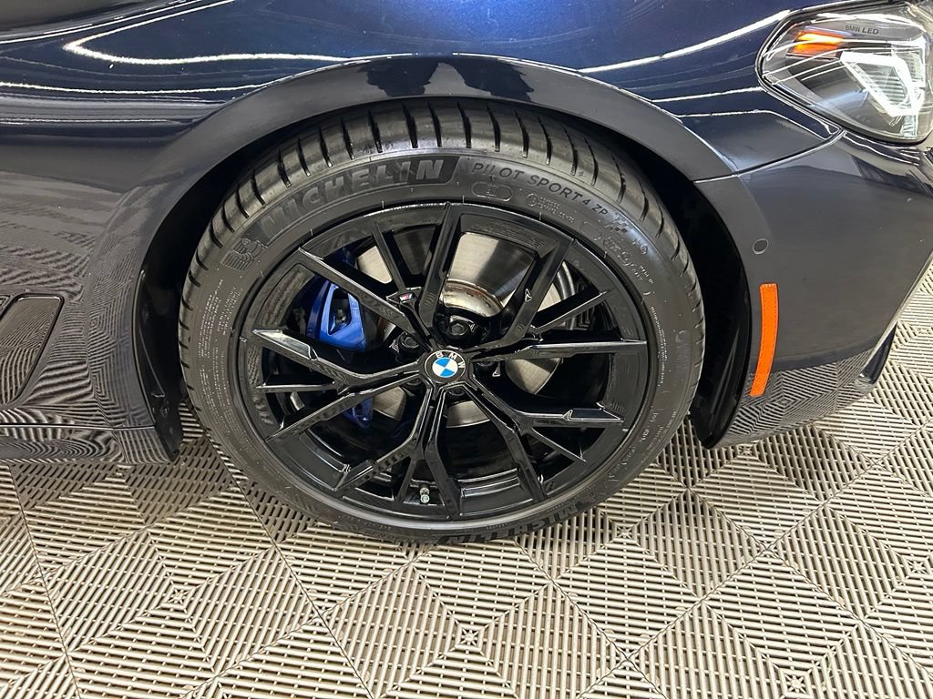 Used 2023 BMW 530i w/ M Sport Package RWD image 2