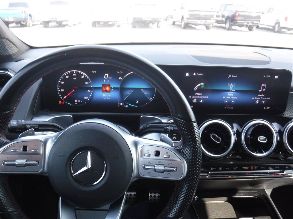 Used 2023 Mercedes-Benz GLB 250 image 25