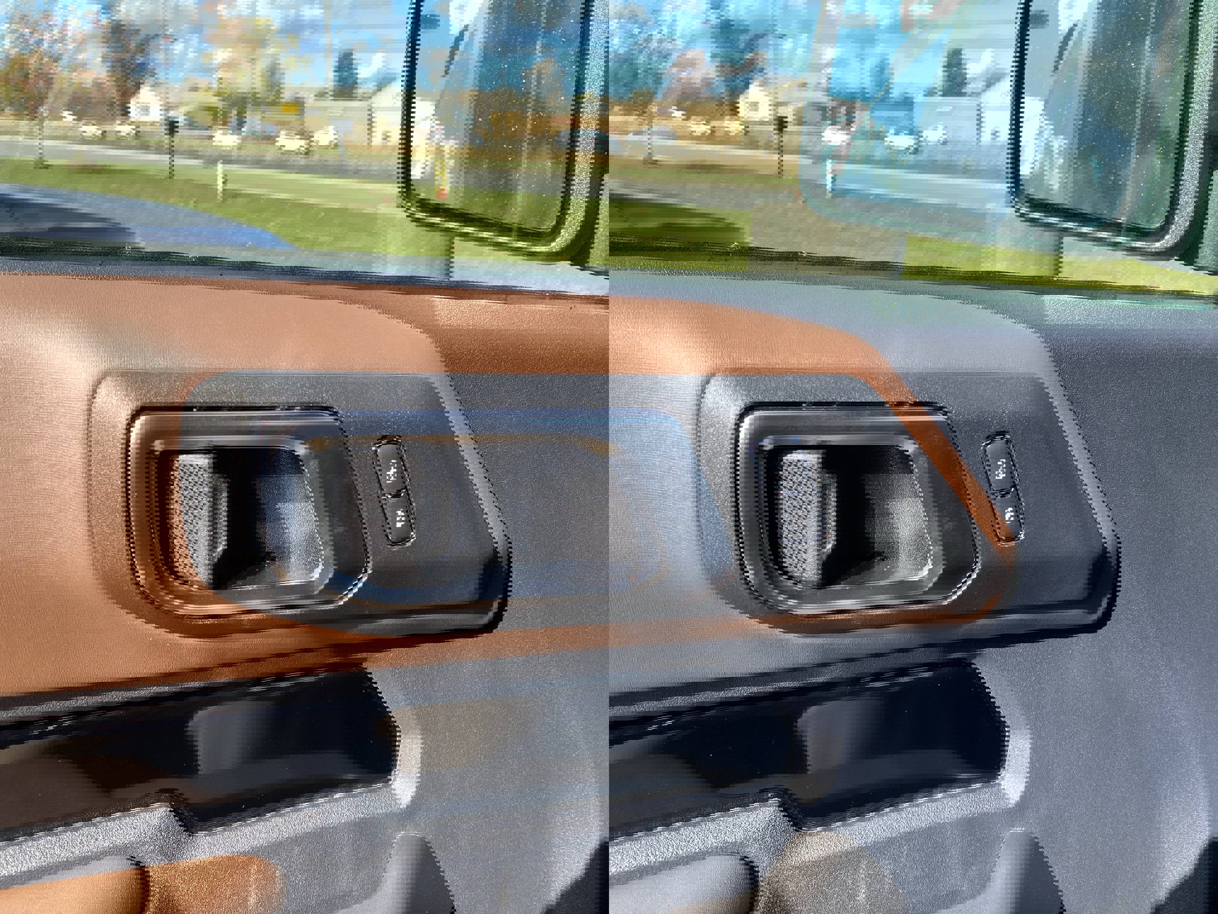 Used 2021 Ford Bronco Outer Banks image 13