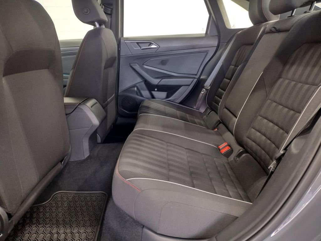 Used 2020 Volkswagen Jetta GLI image 32