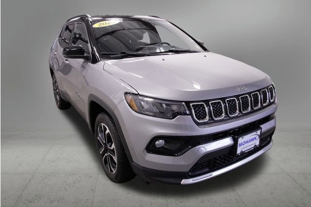 Used 2024 Jeep Compass Limited AWD/4WD image 8
