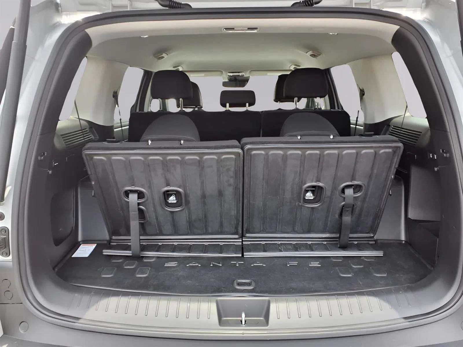 Certified 2026 Hyundai Santa Fe SE FWD image 9